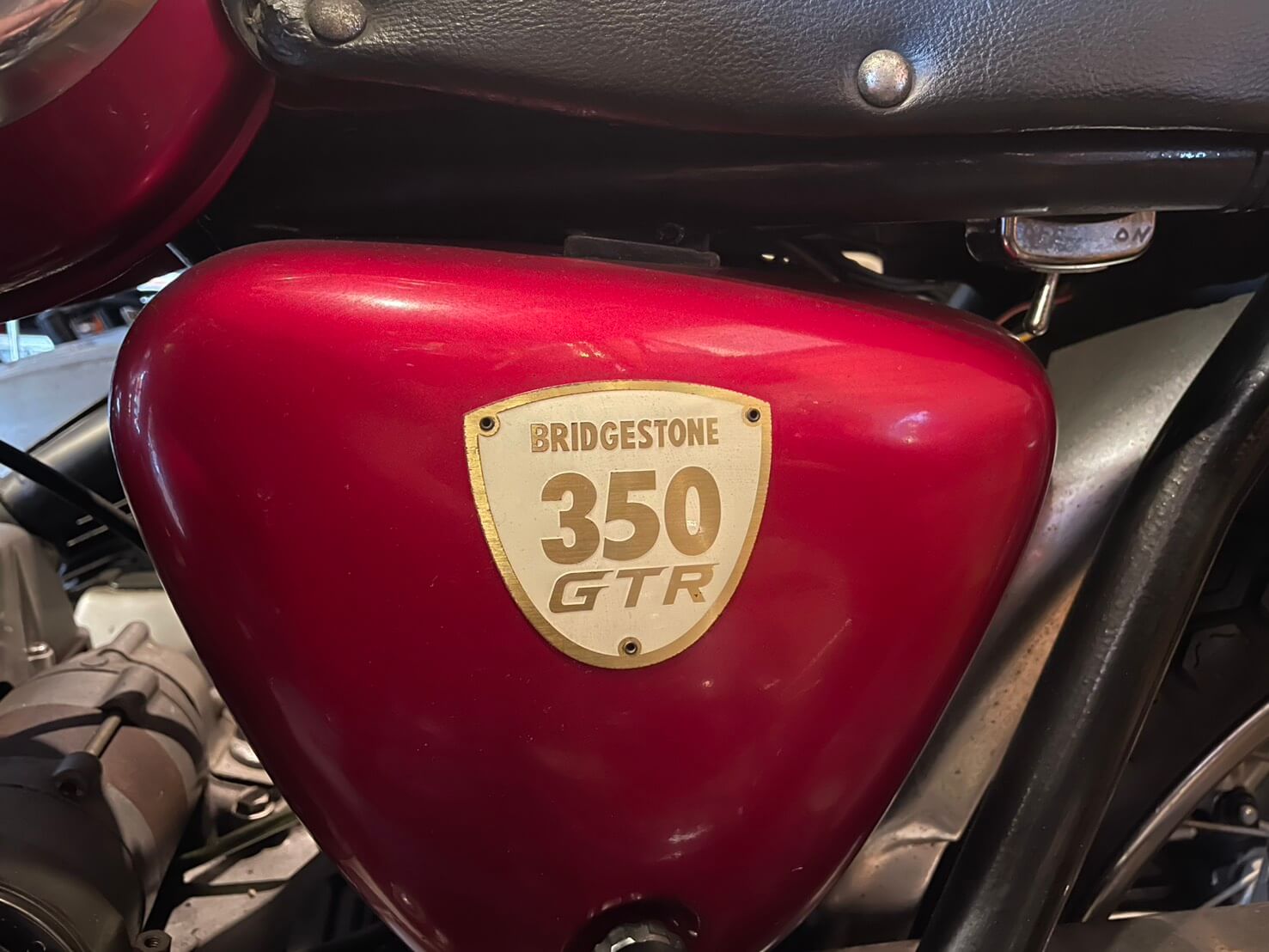 Bridgestone GTR 350のロゴ部分